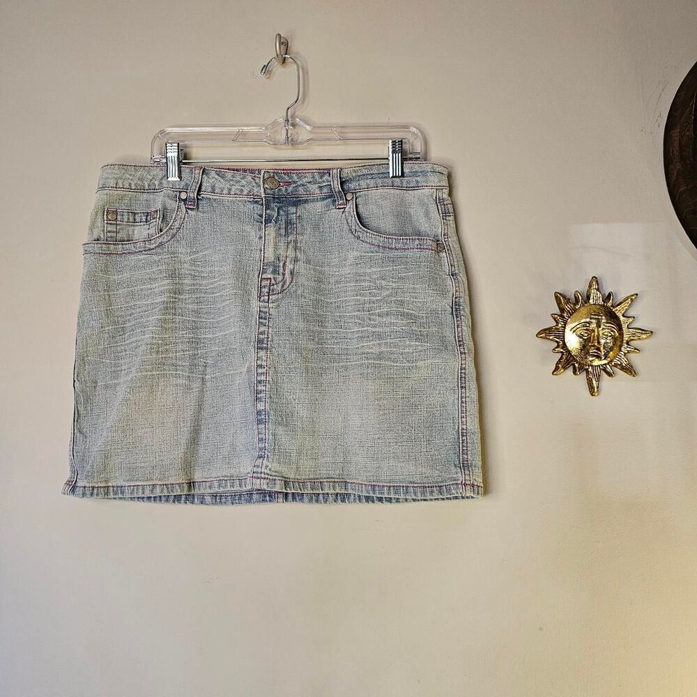 No Boundaries Women's Pink and Blue Denim Skirt